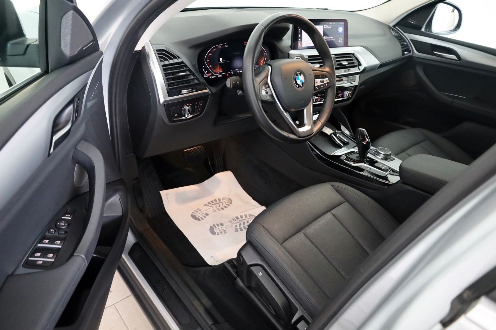 Fahrzeugabbildung BMW X4 20dA xDrive Advantage Leder,Navi,LED,Kamera
