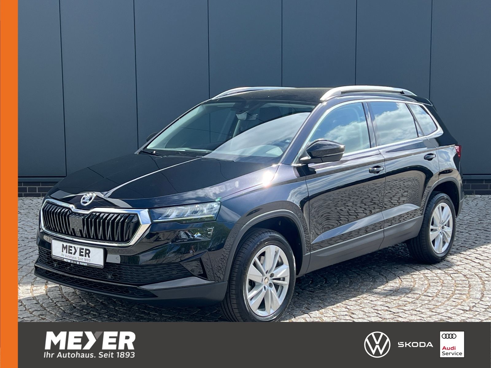 Fahrzeugabbildung SKODA Karoq Selection 1.5 TSI DSG *Standheizung, Kamer
