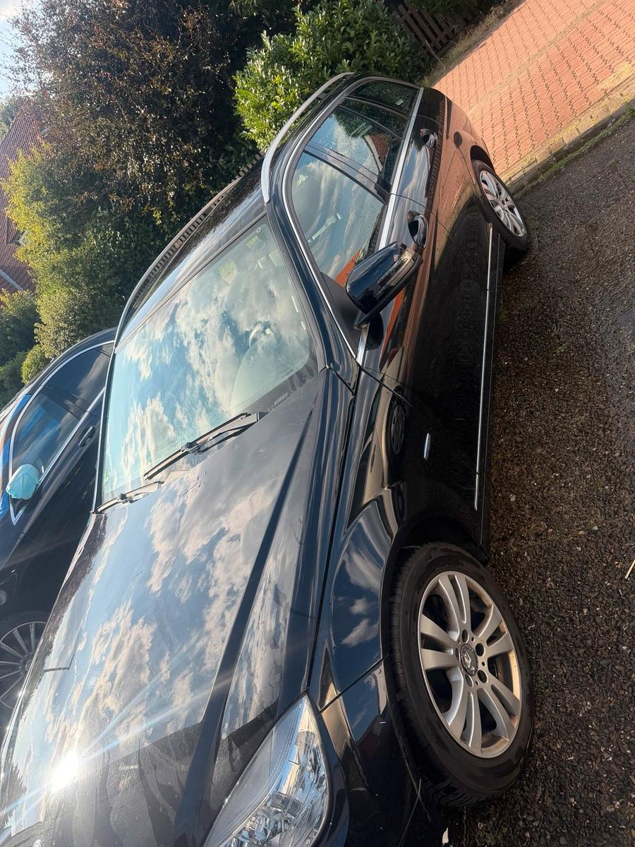 Mercedes-Benz C180 2010 — photo 12