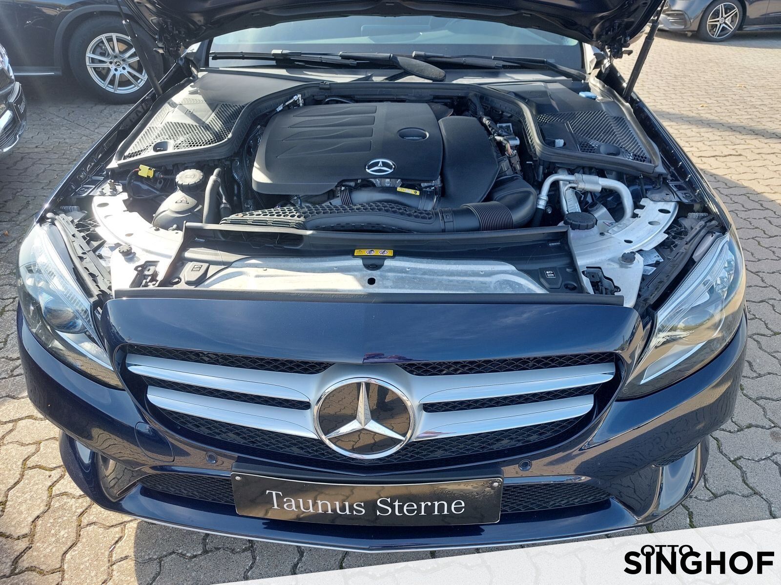 Fahrzeugabbildung Mercedes-Benz C 200 T Avantgarde +dyn.LED+Comand+Rü Kam+Leder+