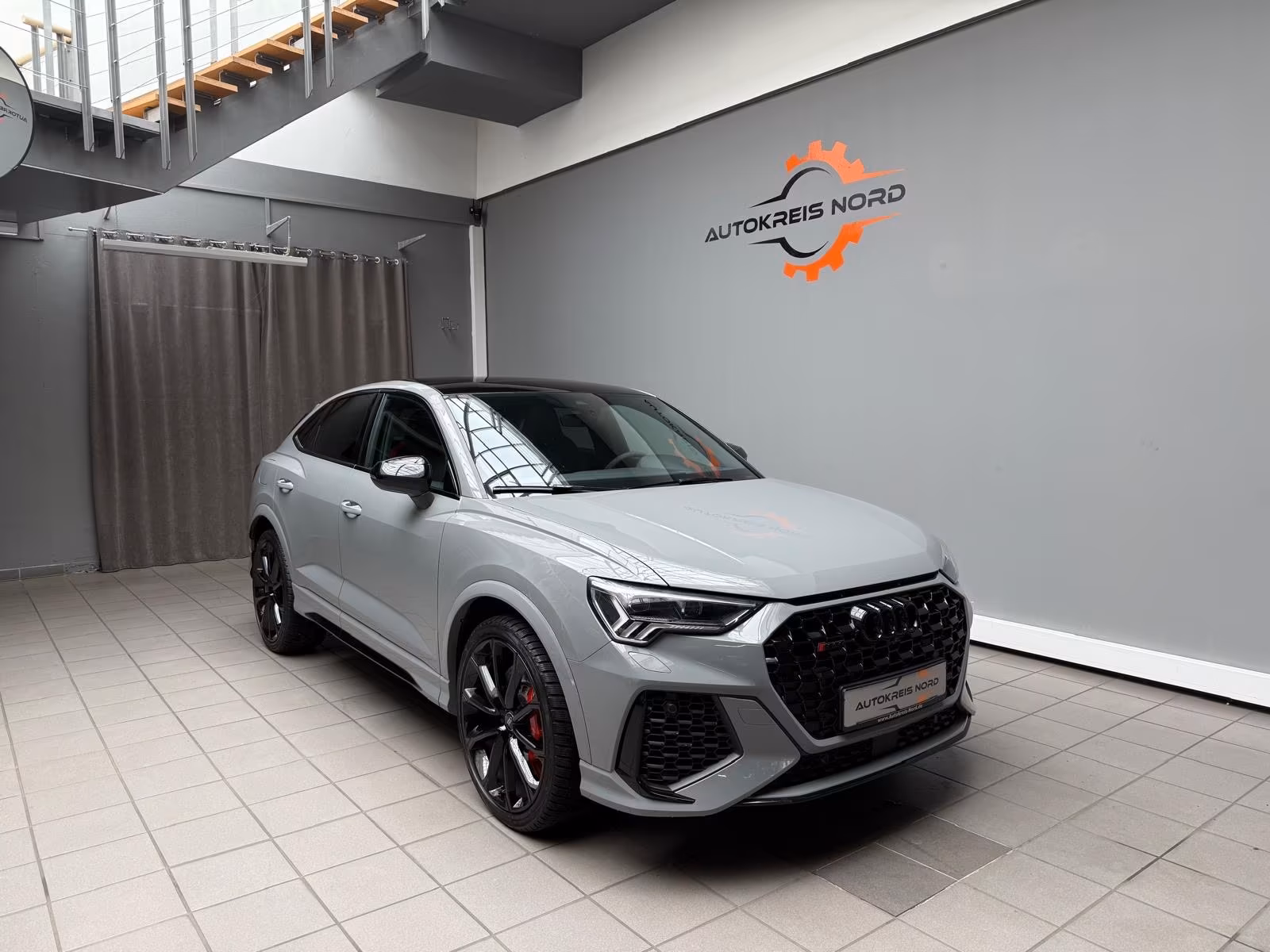 Audi RSQ3 Sportback quattro +HU NEU+PANO+BLACK+SONOS+