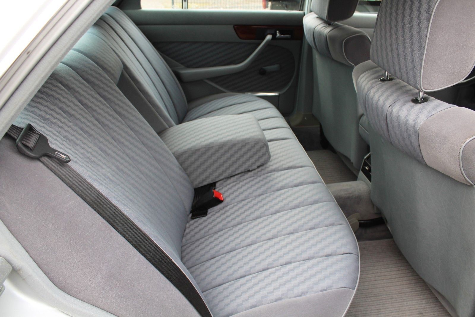 380 SE V8-Zylinder Limousine erste Sahne !!