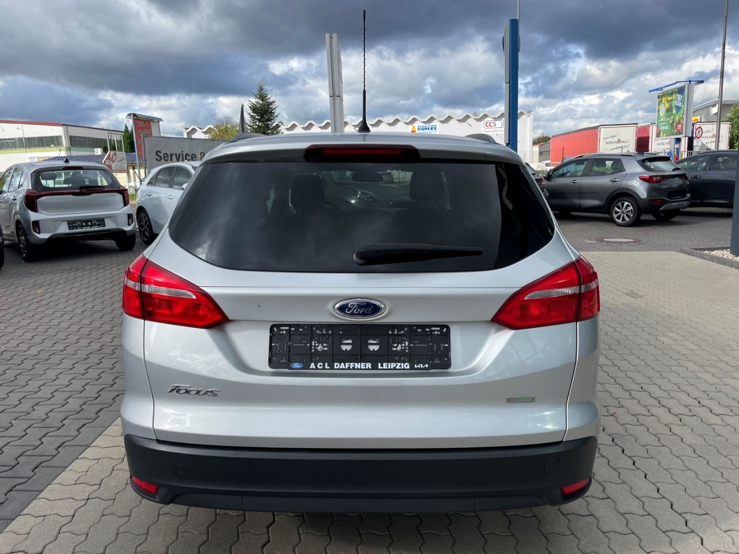 Fahrzeugabbildung Ford Focus Turnier heizb WSS SHZ Klima Tempomat Bluet