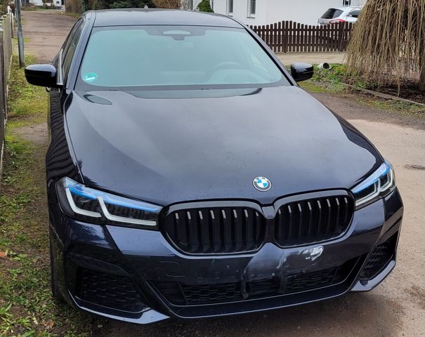 BMW 530 i M Sport*Laser*Leder*Head-Up*Sound*19Zoll