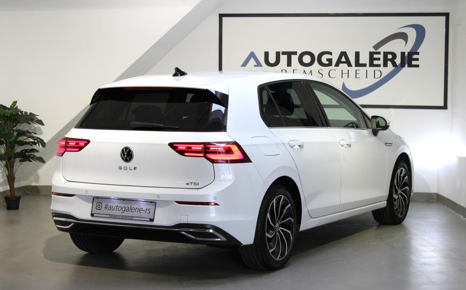 Volkswagen Golf VIII 1.5 eTSI Style DSG*MATRIX*IQ*MEMO*AHK*