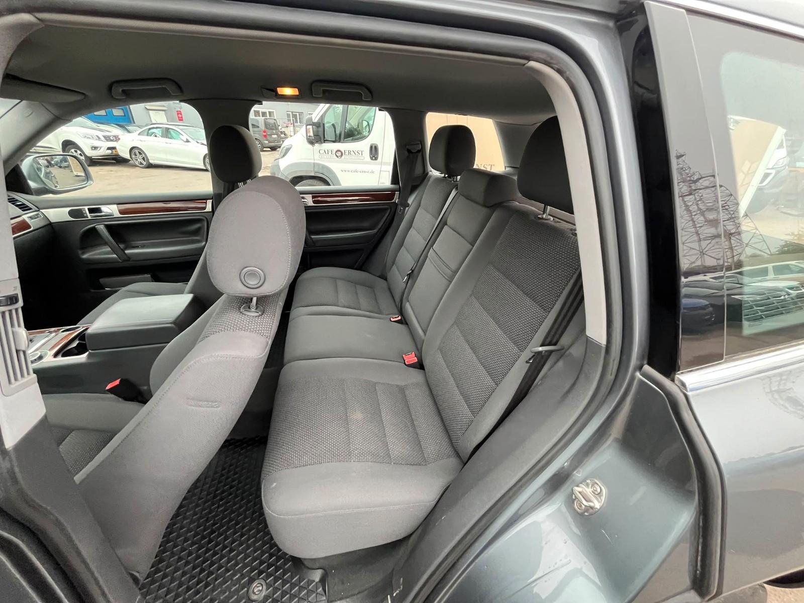 Volkswagen Touareg 2004 — photo 31