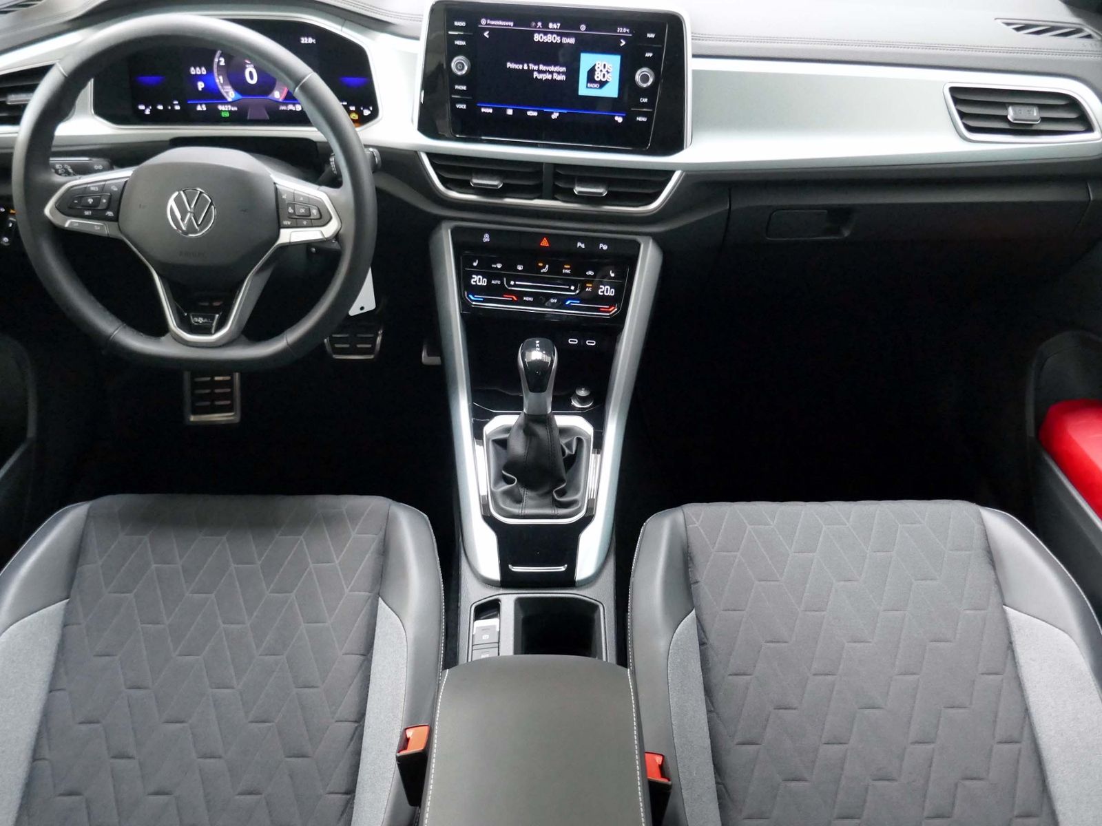 Fahrzeugabbildung Volkswagen T-Roc GOAL 1.5 TSI DSG | LED AHK RFK ACC