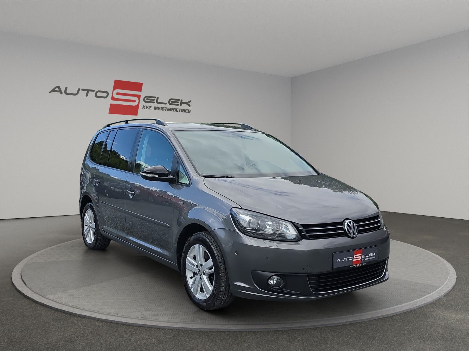 Fahrzeugabbildung Volkswagen Touran Match AUTOMATIK LEDER  PDC SHZ PDC