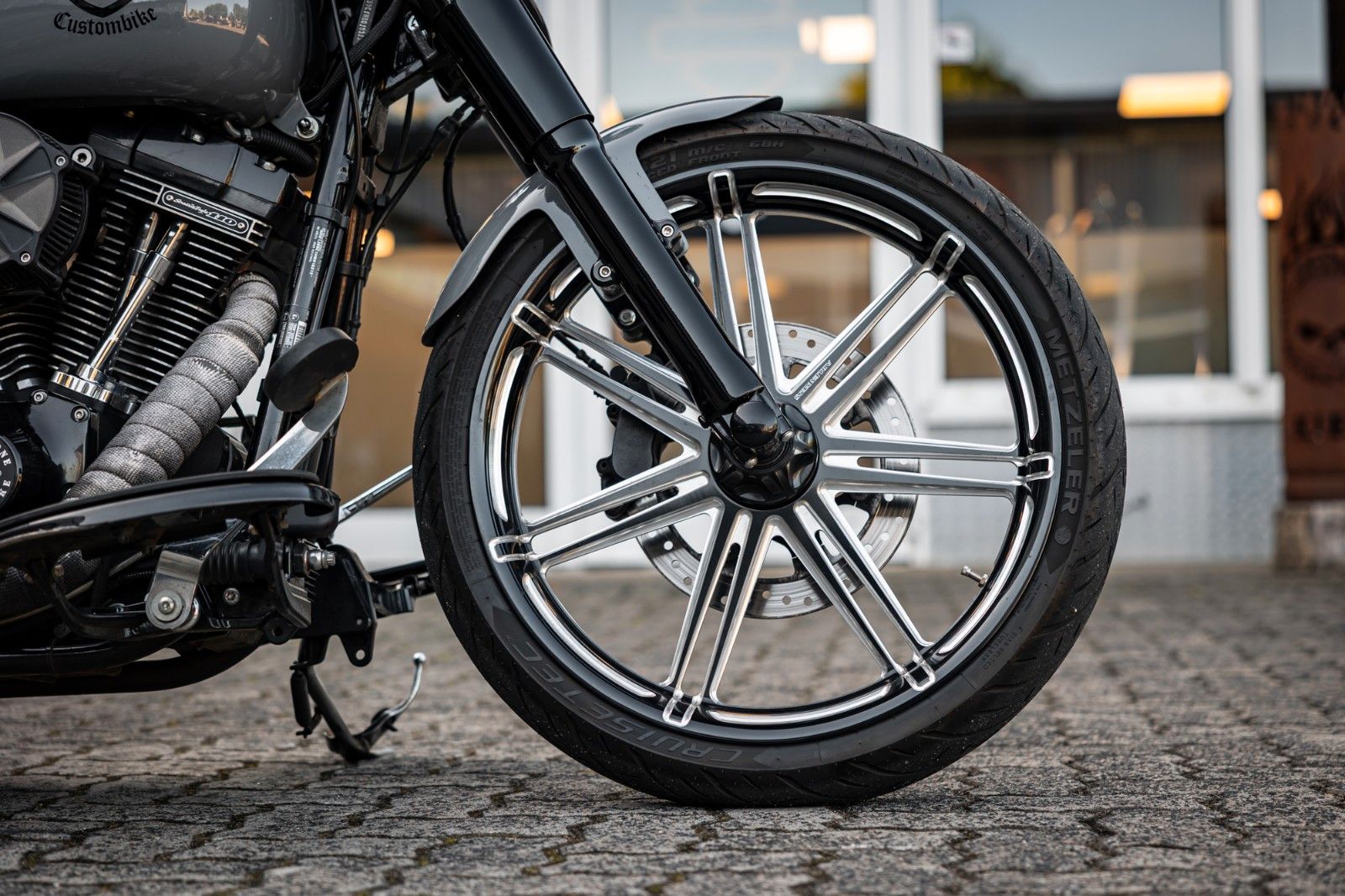 Fahrzeugabbildung Harley-Davidson FLSS SOFTAIL SLIM S 110 cui - Heckumbau -