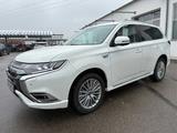 Mitsubishi Plug-in Hybrid Outlander 2,4 Plus FA-Paket - scheckheftgepflegte Mitsubishi Plug-in Hybrid Outlander
