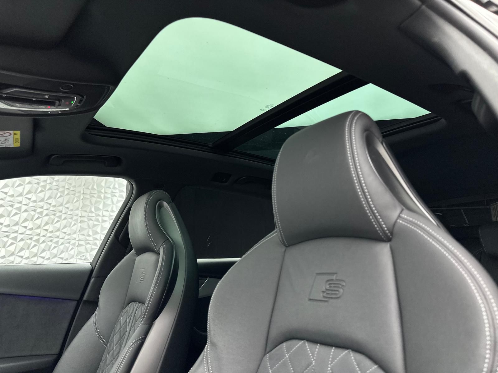 Fahrzeugabbildung Audi A4 40 TDI QUA/S-LINE/COMPETITION/MATRIX/PANO/B&O