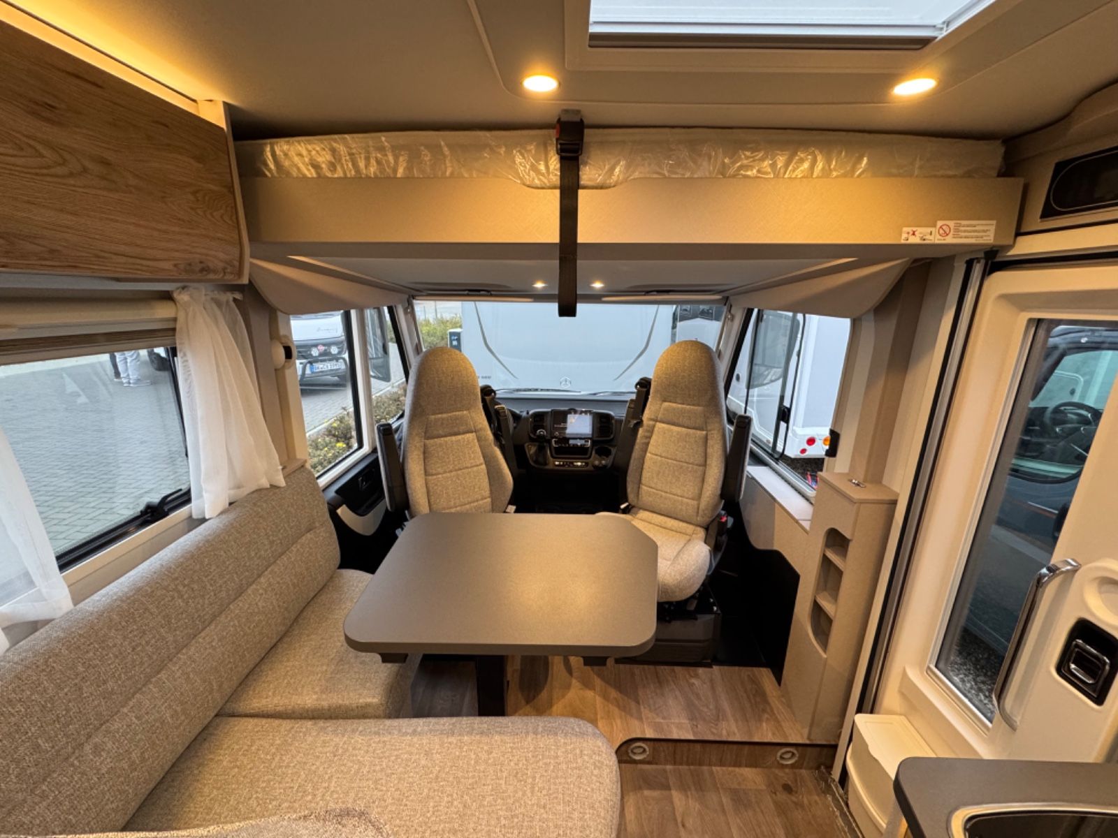 Fahrzeugabbildung HYMER / ERIBA / HYMERCAR Exsis I 580 -Pure - 16.216€ Sparen!