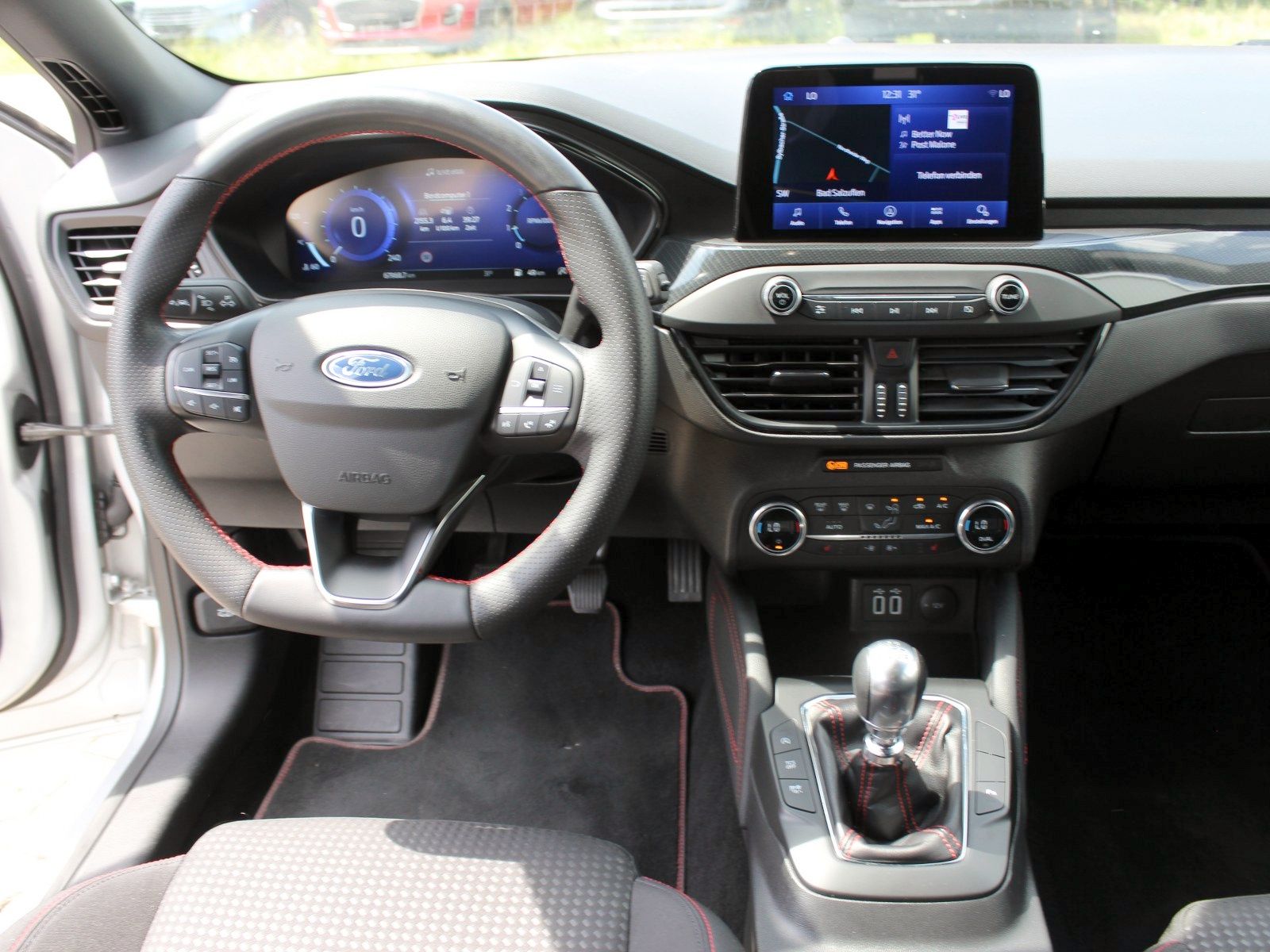 Fahrzeugabbildung Ford Focus ST-Line X 1,0 EcoBoost Mild Hybrid