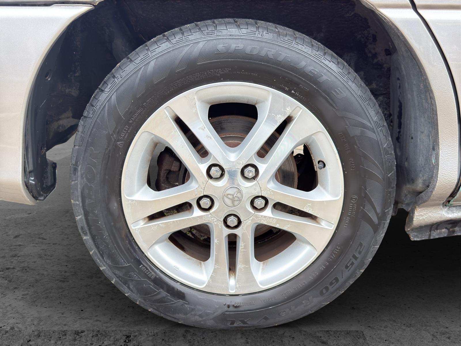 Toyota Previa 2005 — photo 21