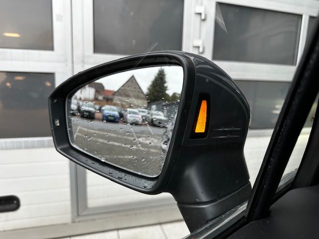 Tiguan R-Line 4Motion NAV;DCC;TWA;KAMERA