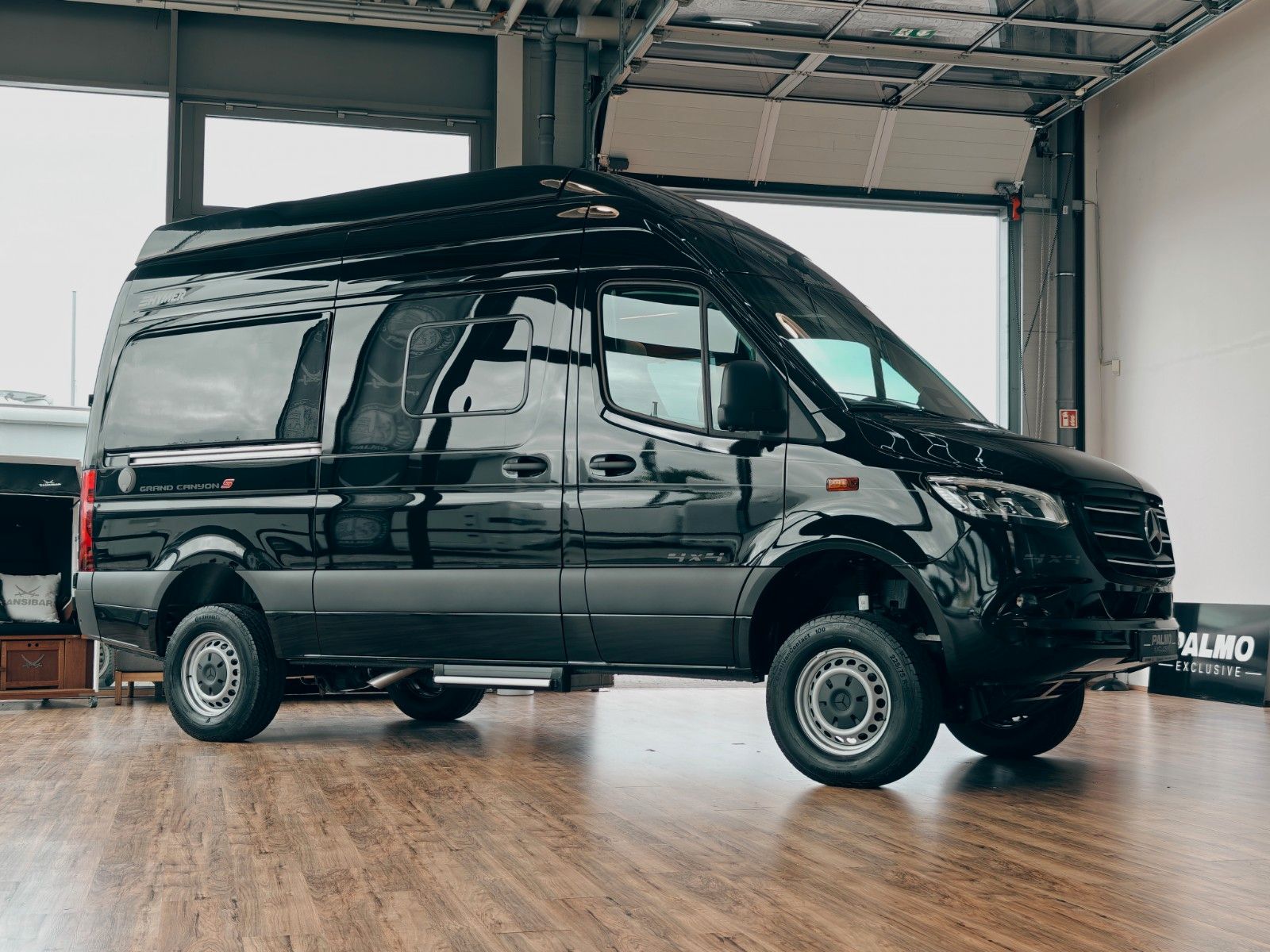 Fahrzeugabbildung HYMER / ERIBA / HYMERCAR GRAND CANYON S 4x4 MB 600 2025 - SCHLAFDACH