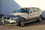 BMW 320 3 Touring 320d xDrive Navi - BMW 320 aus 2010: Kombi