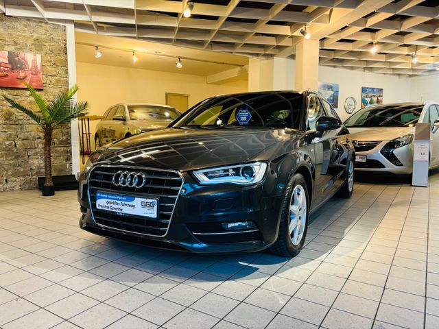 Audi A3 Sportback S line Sportpaket *Panoramadach*