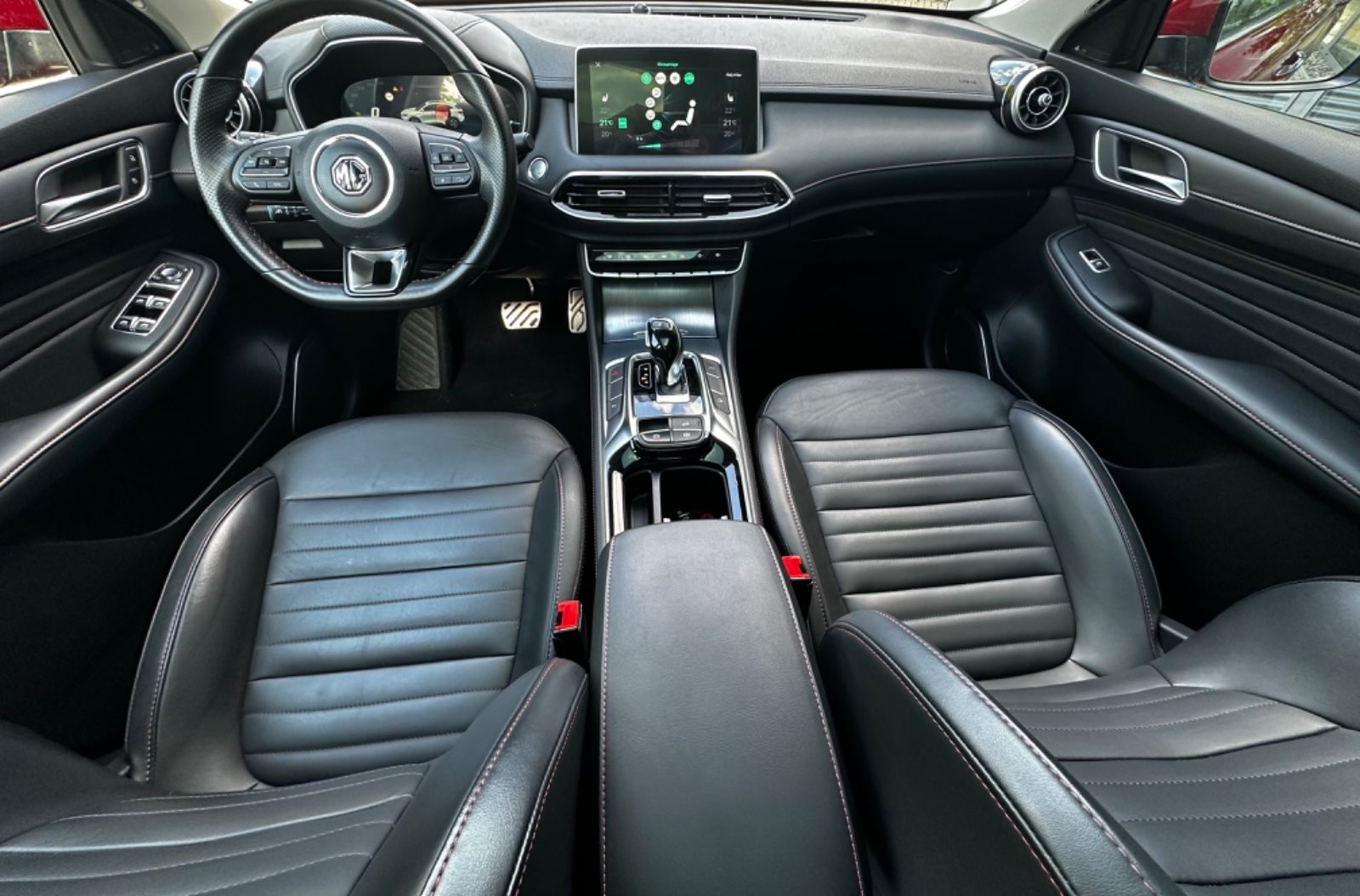 Fahrzeugabbildung MG EHS 1.5 T Luxury NAVI 360Grad LEDER
