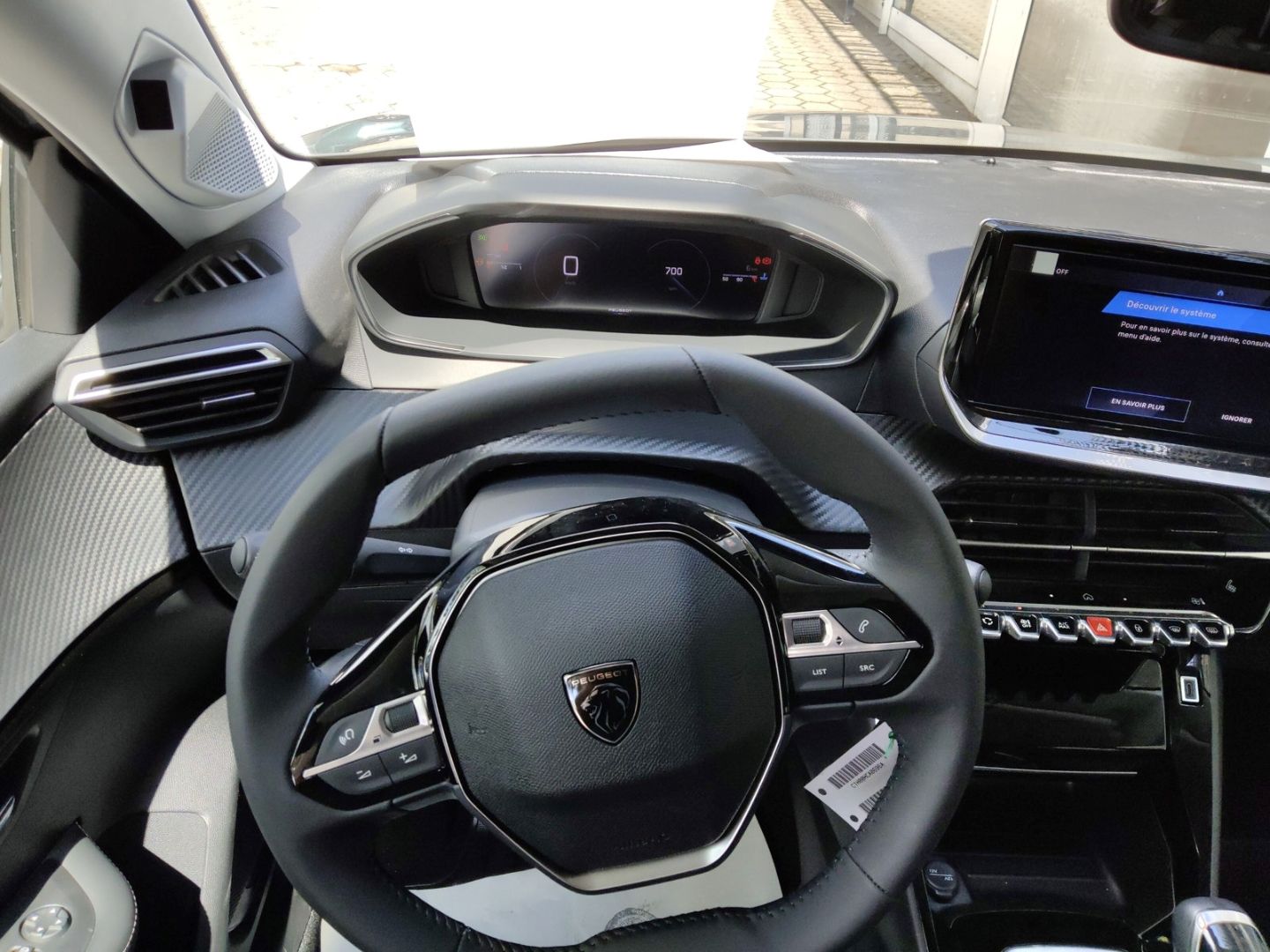 Peugeot 208 - Bild 12