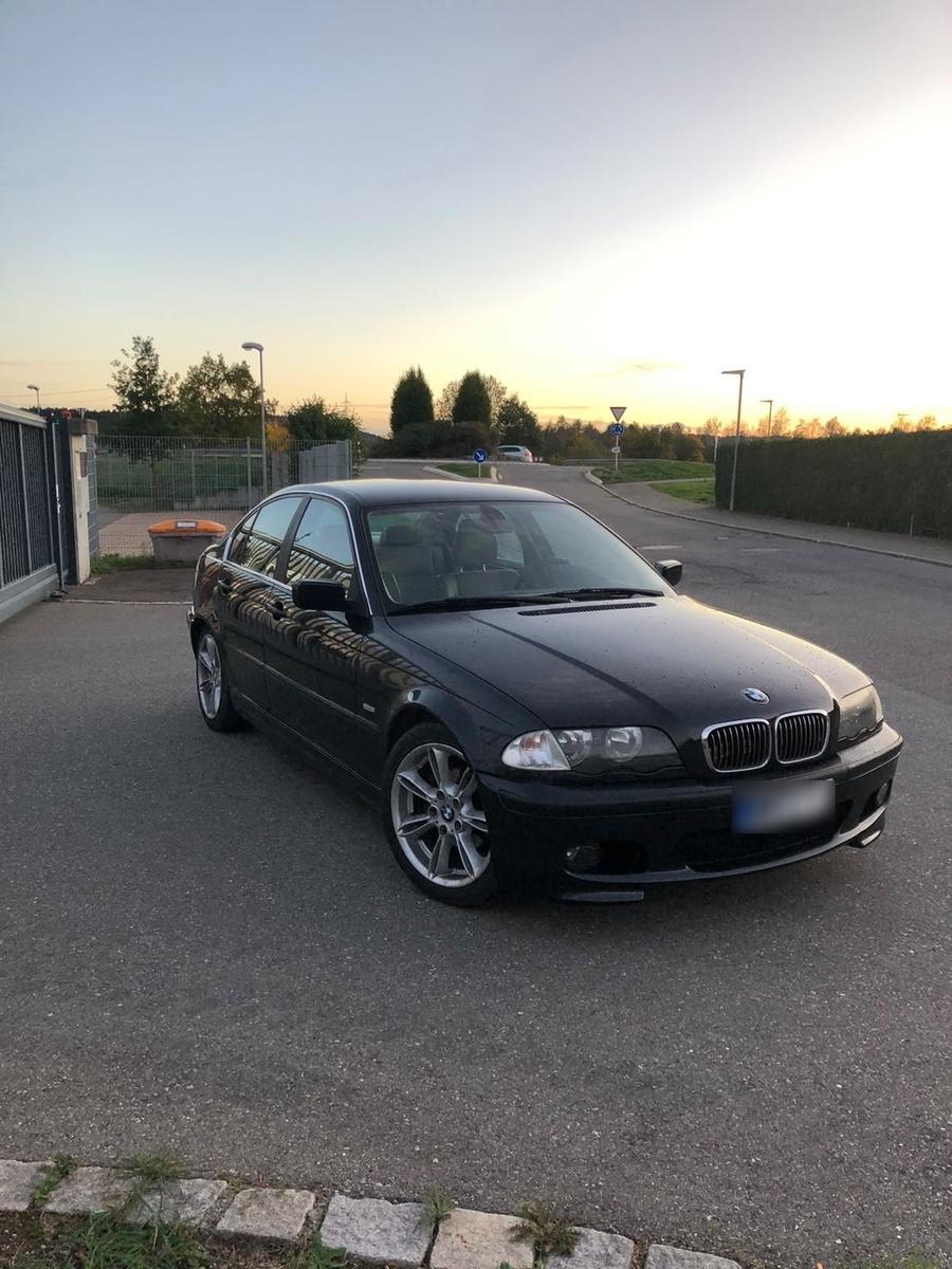 BMW 323