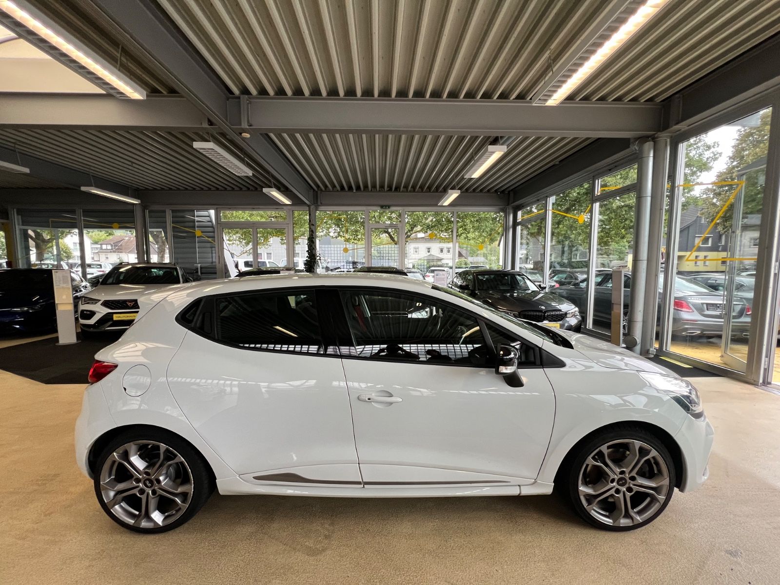 Fahrzeugabbildung Renault Clio IV RS Renault Sport