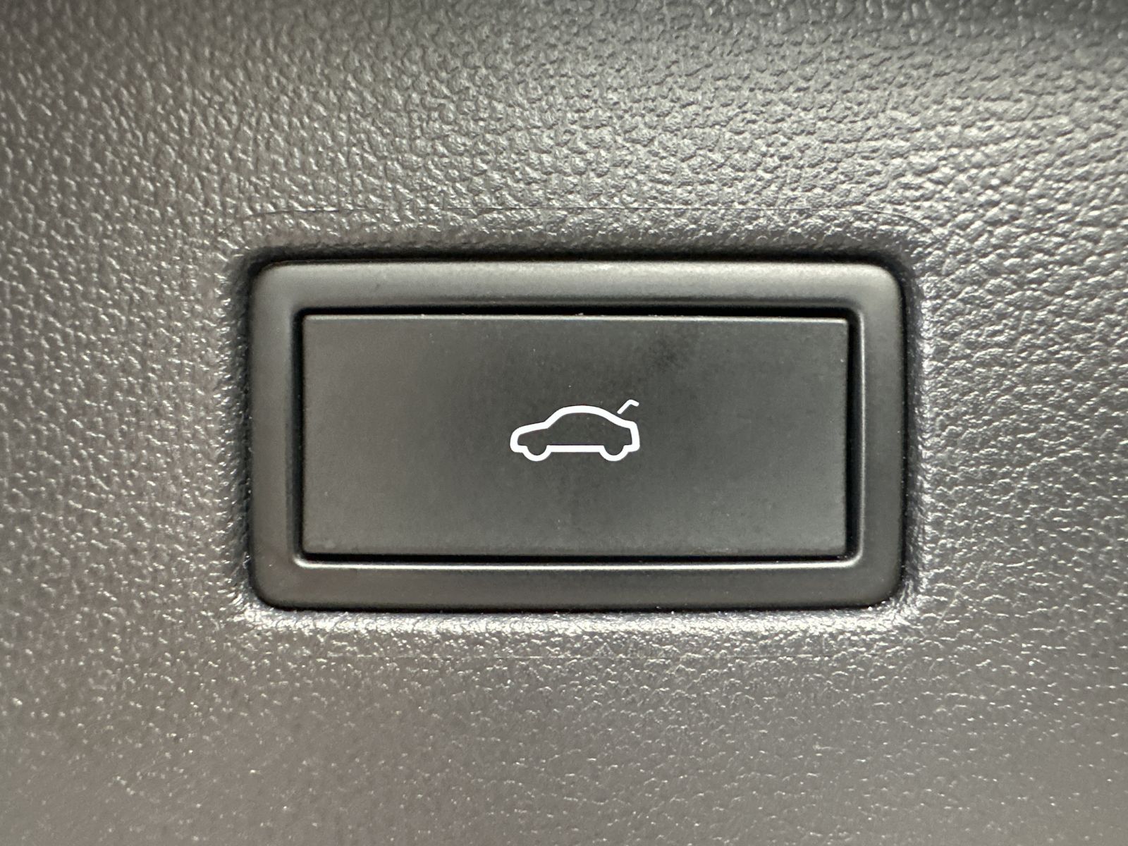Fahrzeugabbildung Volkswagen Tiguan Allspace Sport NAV+MATRIX+AHK+360°+18ZOLL