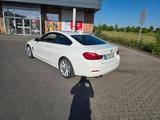 BMW 420i Coupé LCI Advantage B48 Motor - weiße BMW 420