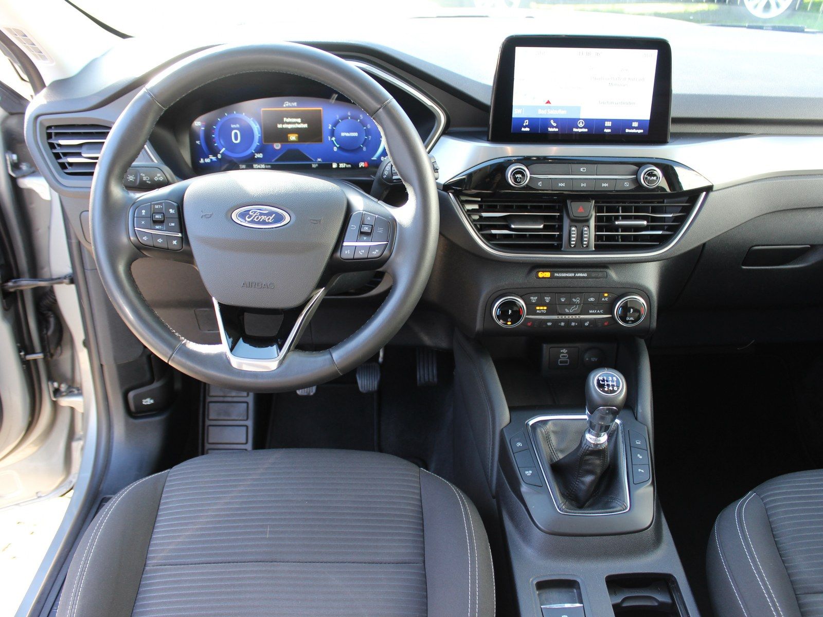 Fahrzeugabbildung Ford Kuga Titanium 1,5 EcoBoost Start/Stopp