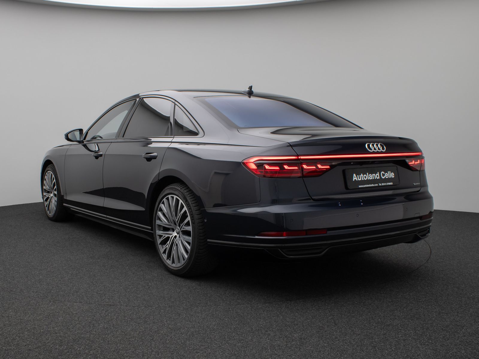 Fahrzeugabbildung Audi A8 50 TDI quattro S-Line Pano B&O Fond Entertain