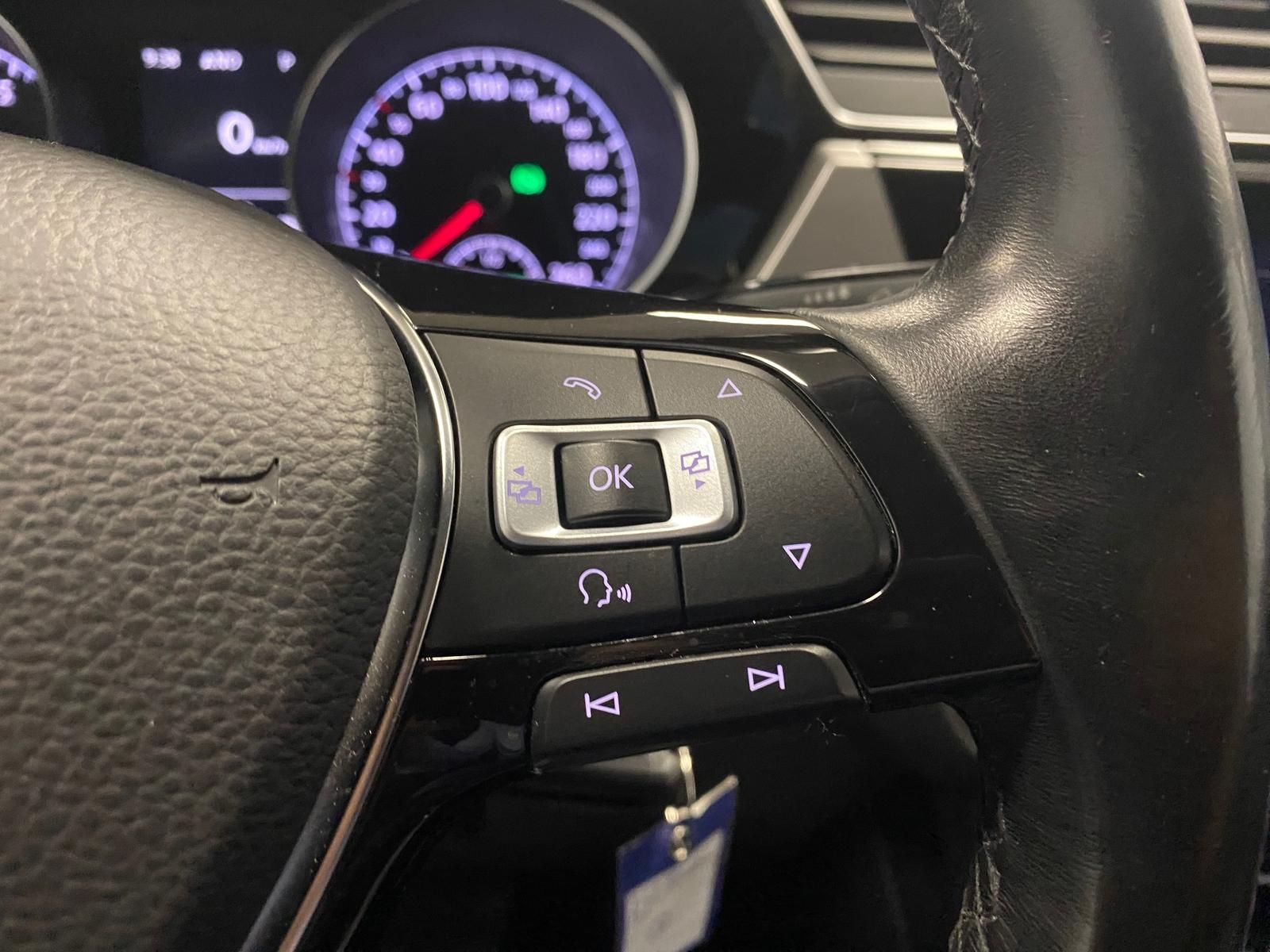 Fahrzeugabbildung Volkswagen Touran 1.4 TSI  Comfortline BMT/Star+ACC+3ZKLIMA