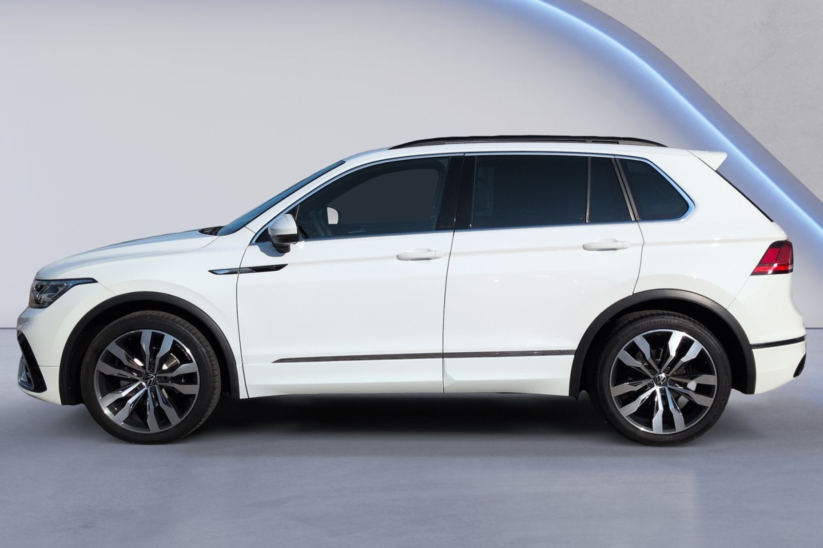 Tiguan 2.0 TDI DSG 4M R-Line KAMERA+STHZ+AHK