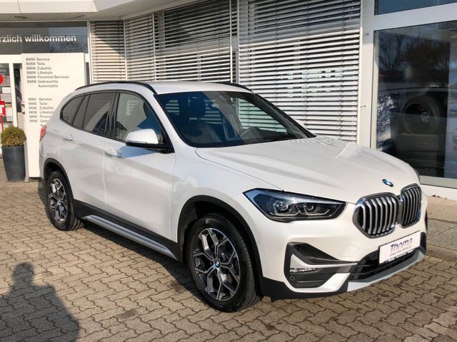 BMW X1 xDrive25i xLine Steptronic +AHK +LED +RFK +SH