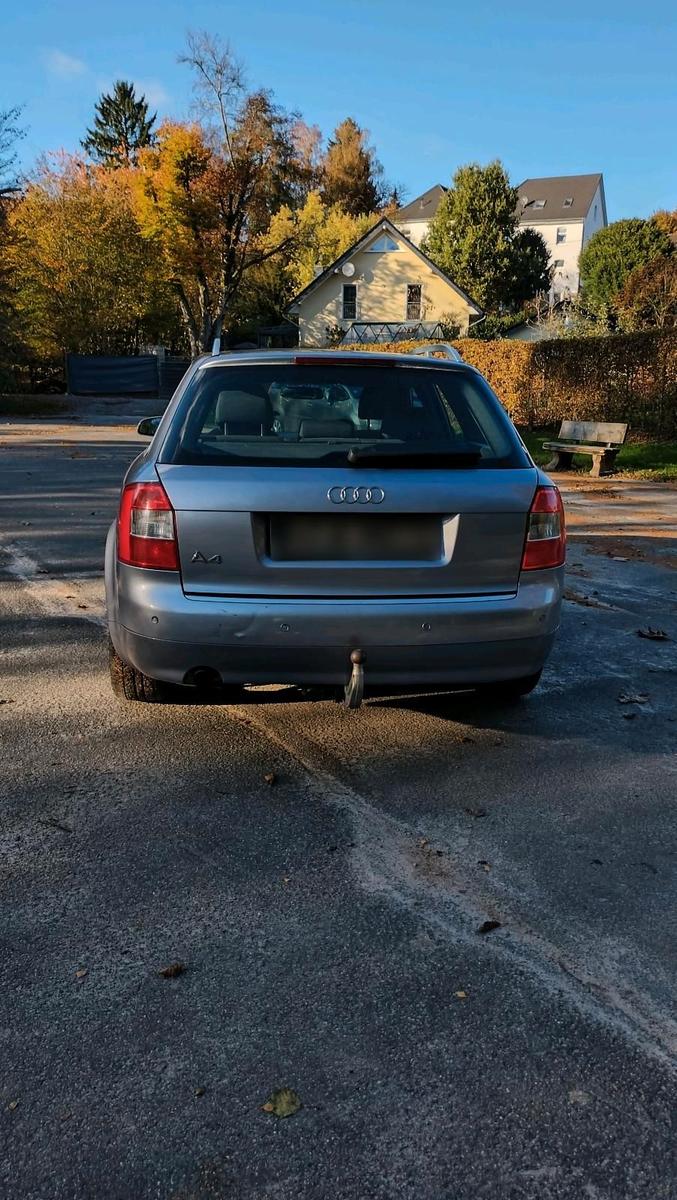 Audi A4 2004 — engine 131 HP (96kW)