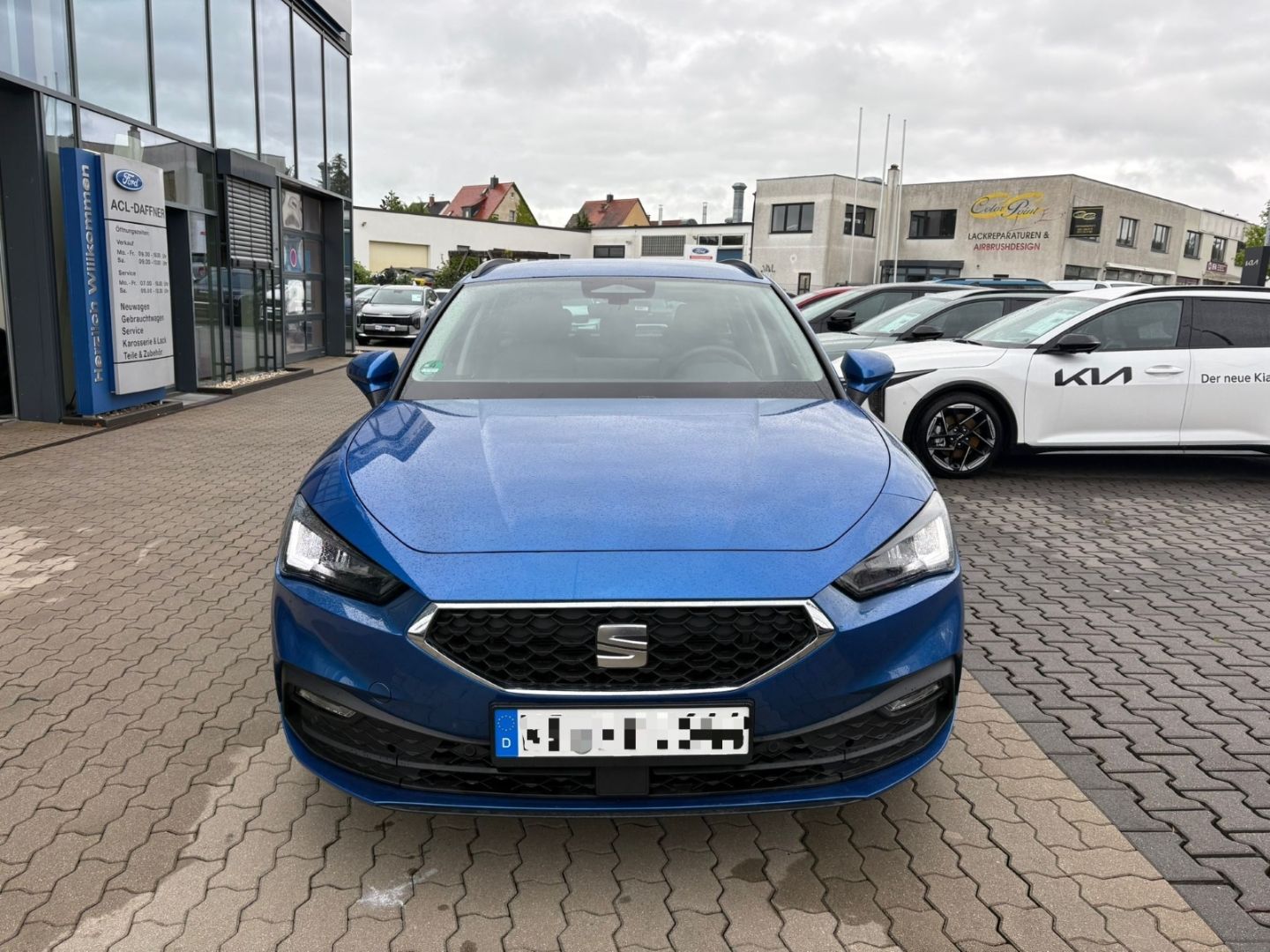 Fahrzeugabbildung SEAT Leon Sportstoure Road Edition VerkehrszeichenERK