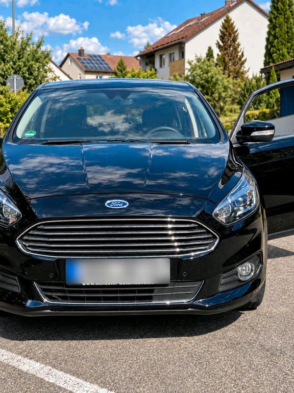 Image of Ford S-Max