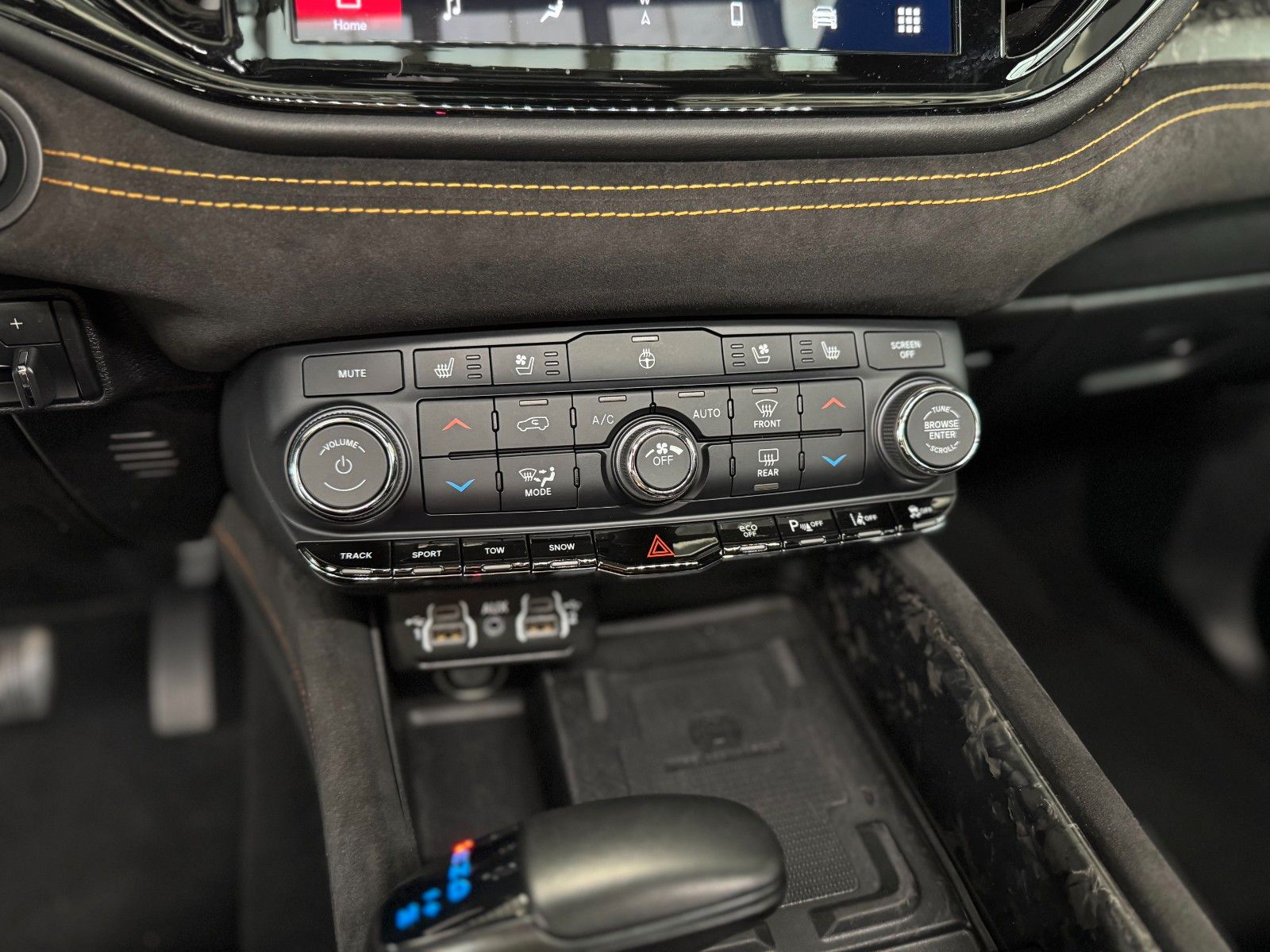 Fahrzeugabbildung Dodge Durango 5,7 R/T LPG AHK Hemi Orange