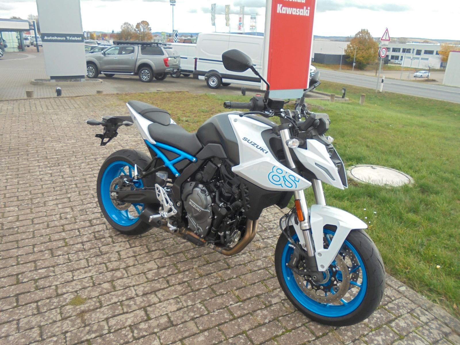 Suzuki GSX-8S GSX800