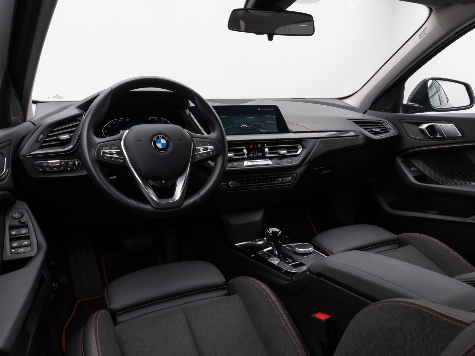 Fahrzeugabbildung BMW 118i Sport Line Kamera DAB HiFi Lenkrhzg Sport