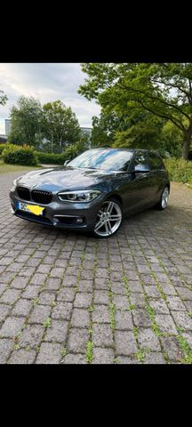 BMW 120d xDrive Advantage A Advantage