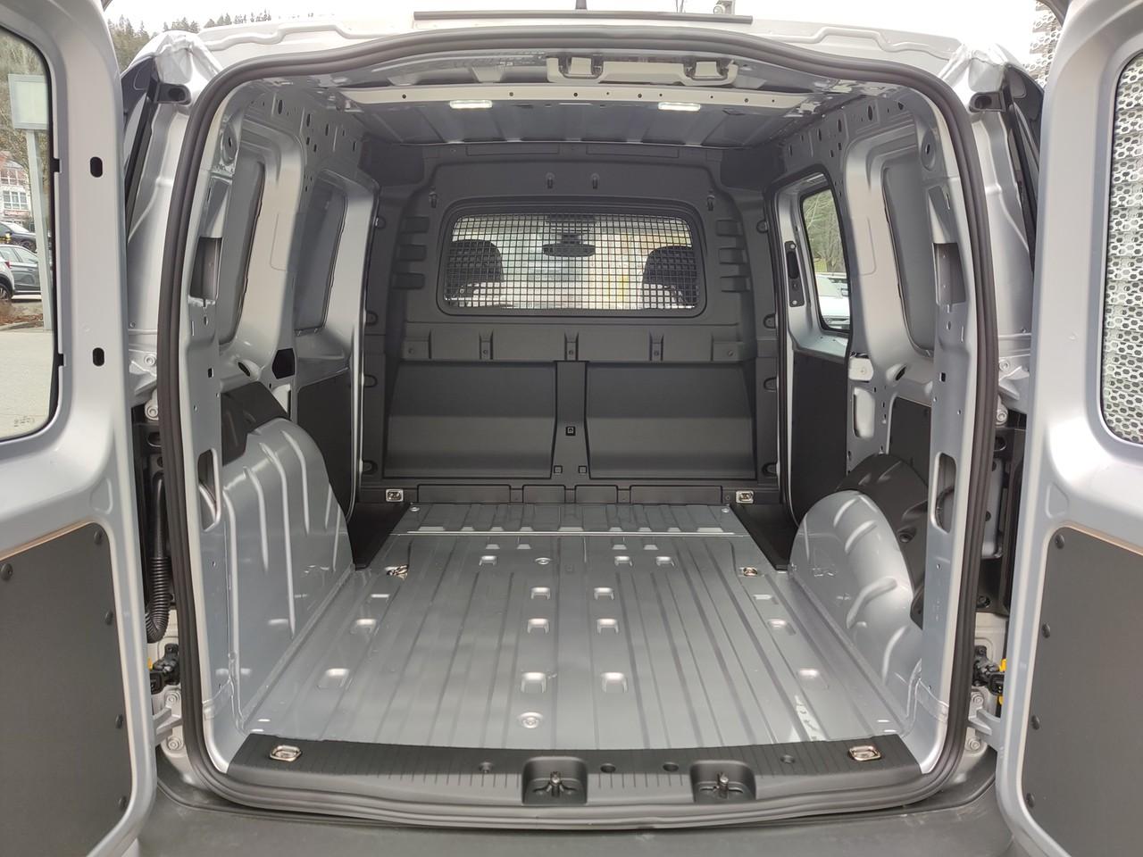 Volkswagen Caddy Cargo 2.0 TDI 4MOTION DAB, R. Kamera, APP