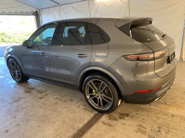 Porsche Cayenne - 8