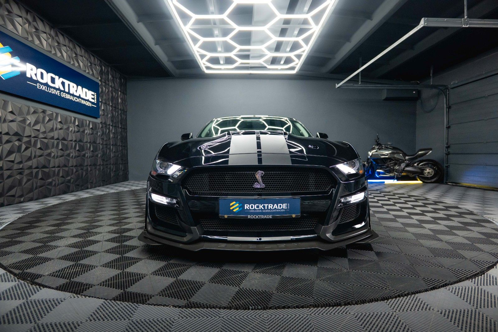 Fahrzeugabbildung Ford Mustang Shelby GT 500 5.0 V8 Performance PREMIUM