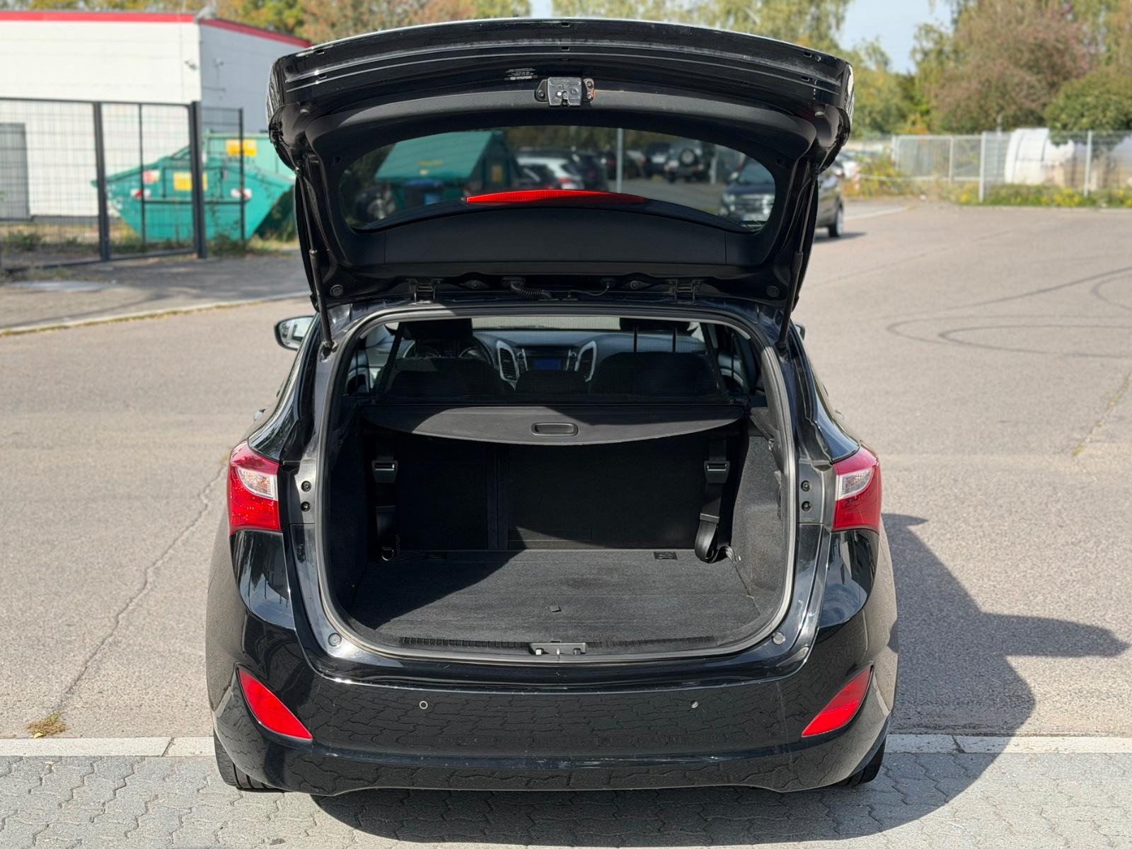 Hyundai i30 2014 — photo 14