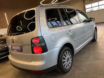 Volkswagen Touran Freestyle *7SITZER*SHZ*TEMPOMAT*NAVI*PDC*