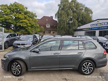 Volkswagen Golf - 6