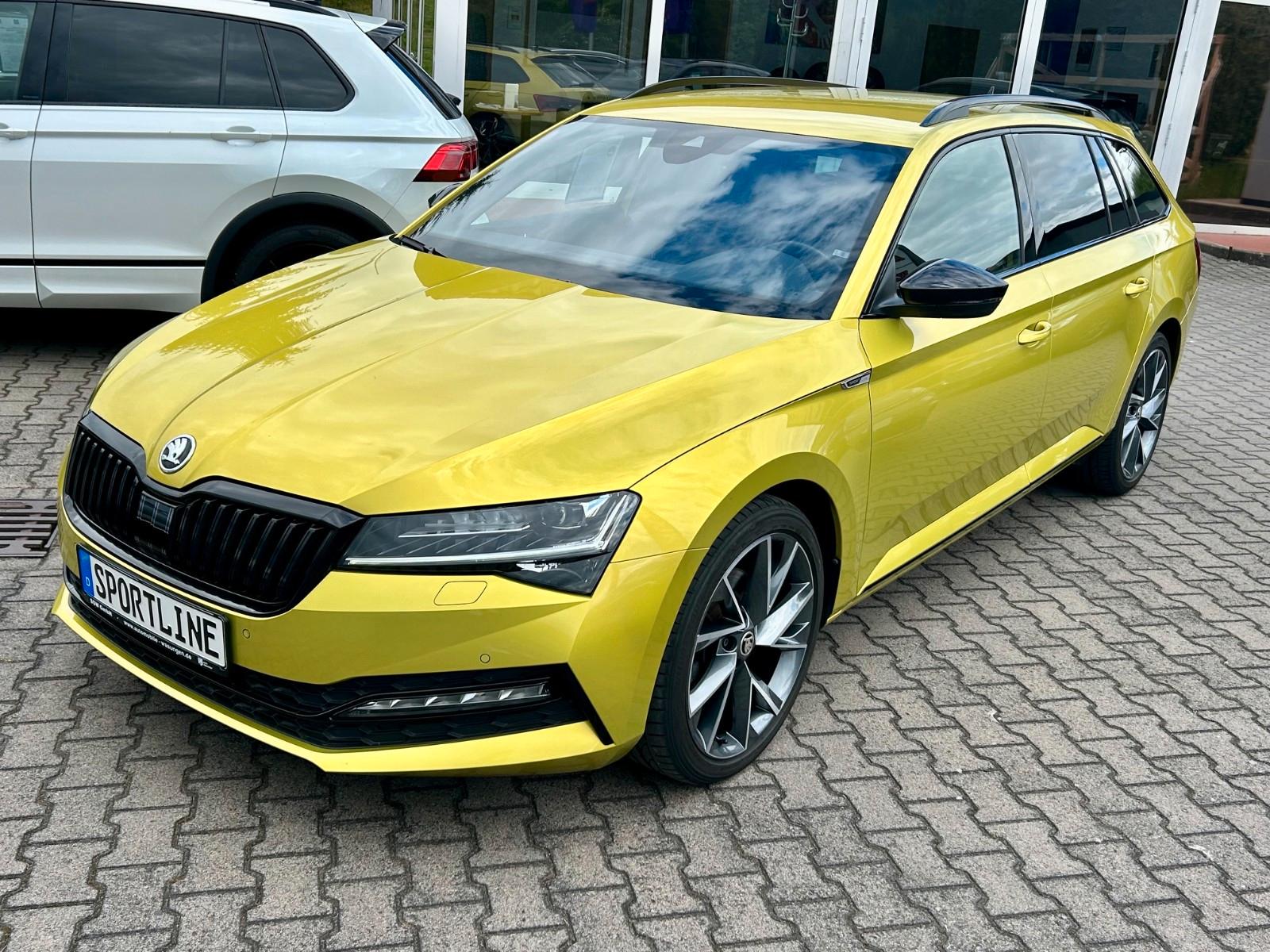 Skoda Superb Sportline 200PS AHK DCC 8xRad