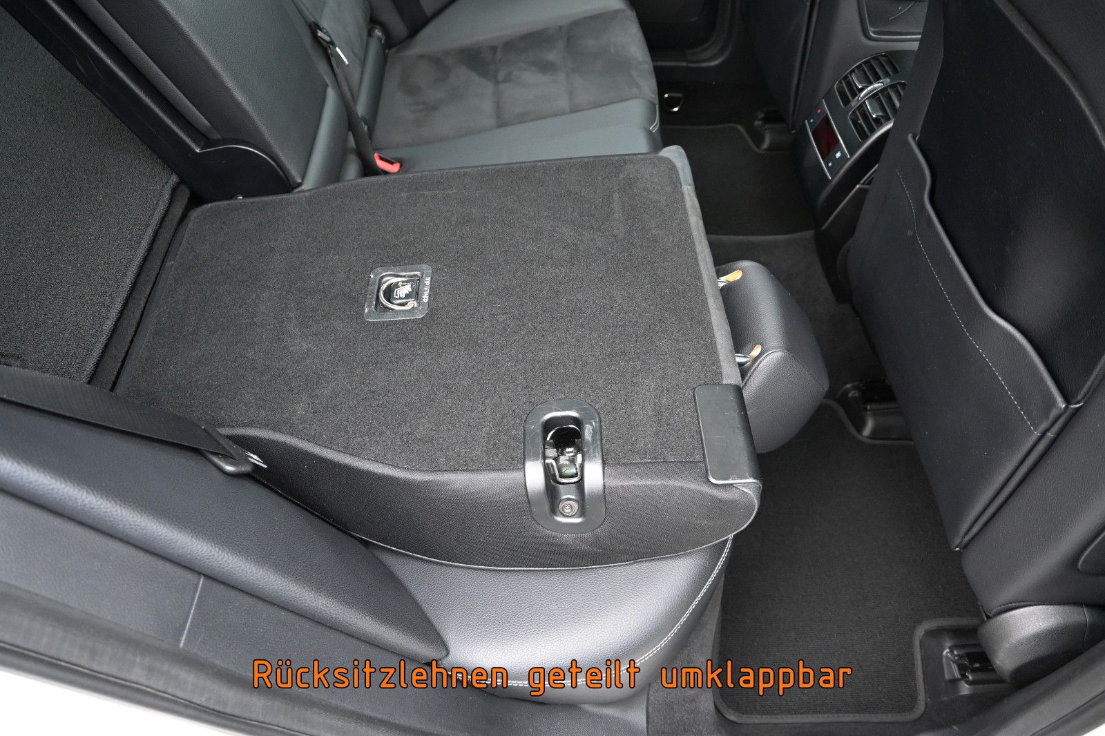 Fahrzeugabbildung Mercedes-Benz GLK 220 CDI 4MATIC 7G-Tr. AMG °AHK°PANO°KAMERA°