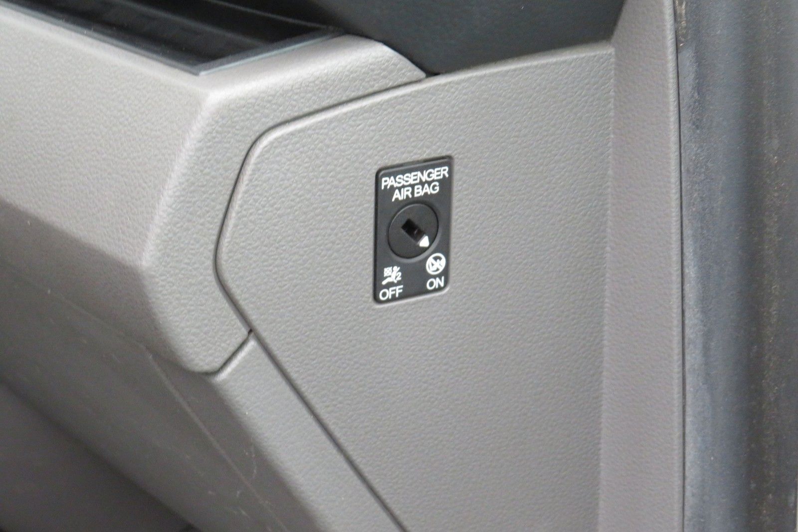 Fahrzeugabbildung Volkswagen T6 Kasten TDI KURZ KLAPPE KLIMA PDC TELVOR 1.HD