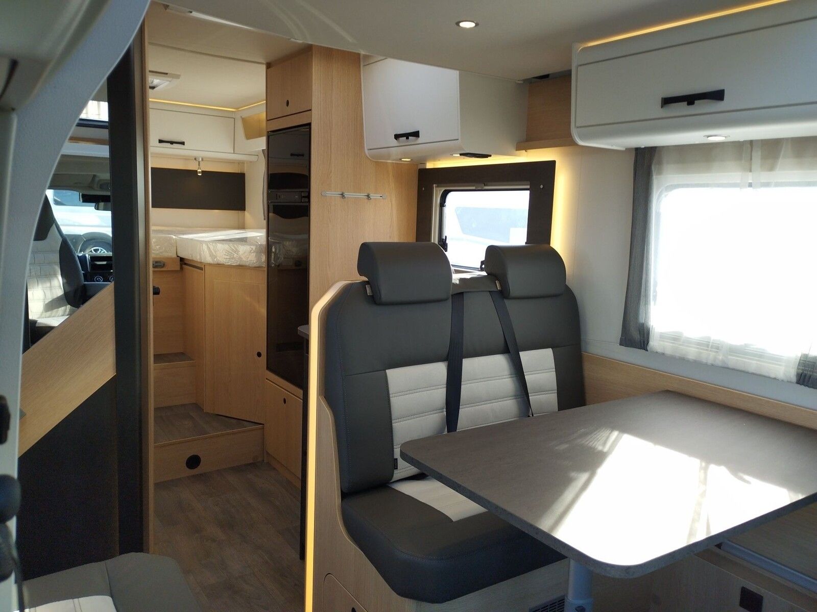 Fahrzeugabbildung Sunlight Adventure T 67 Automatik, Dörr Edition, TV